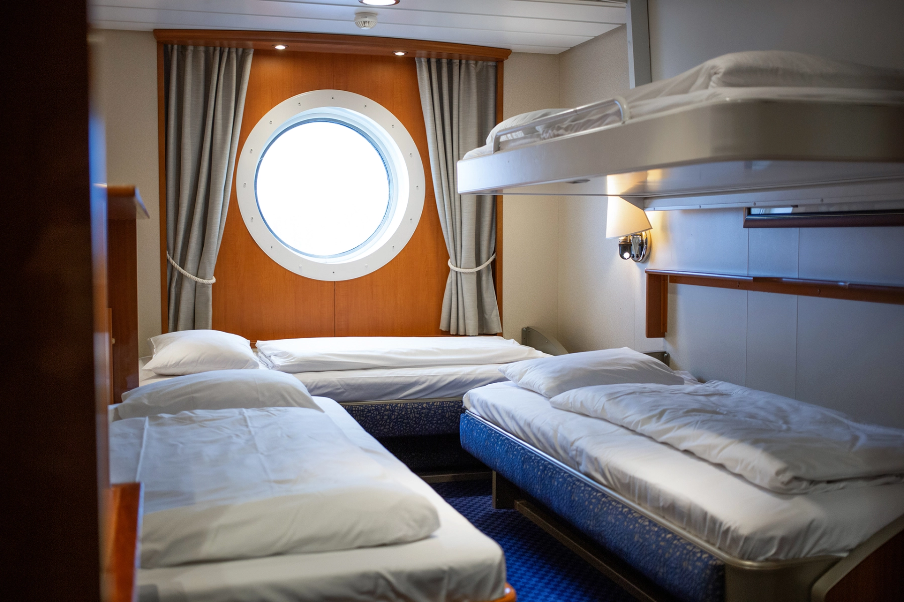 Større standardlugar med 4 senger