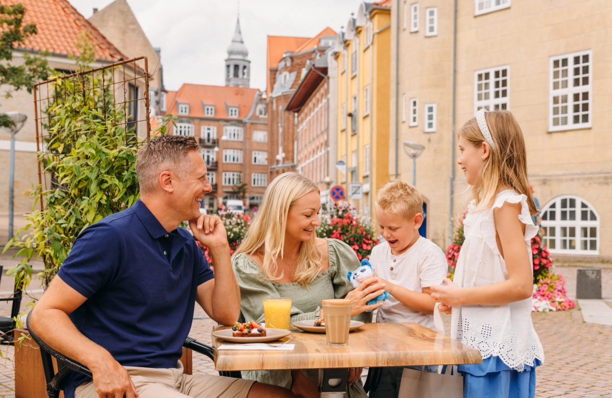 Familie uterestaurant.jpg
