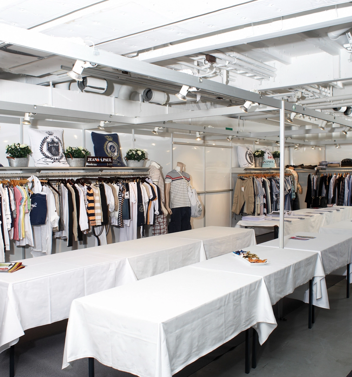 Color Fantasy - Exhibition Center_CLL-01891_Nicki  Twang.jpg