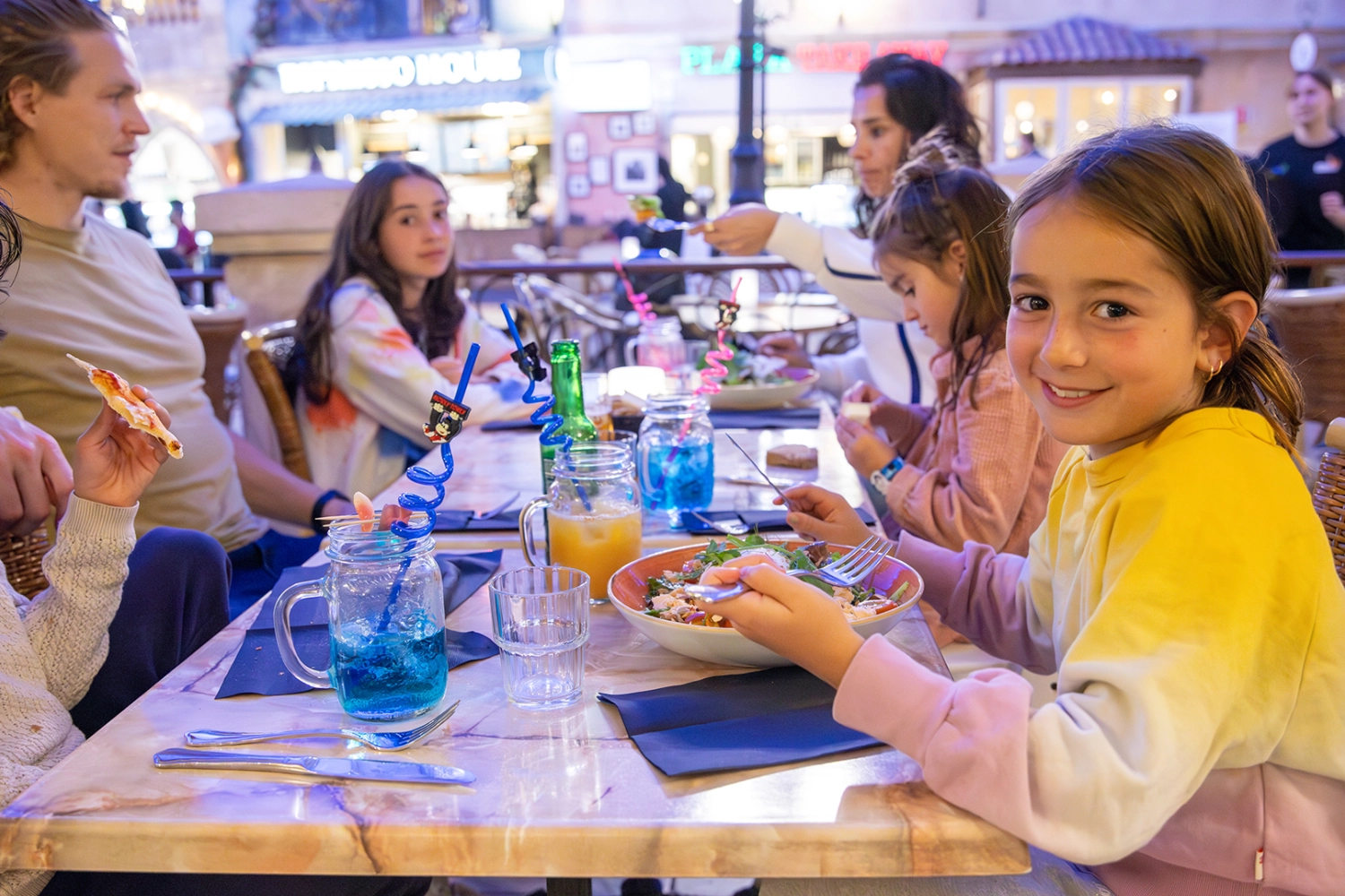 8. Restaurants (1).jpg