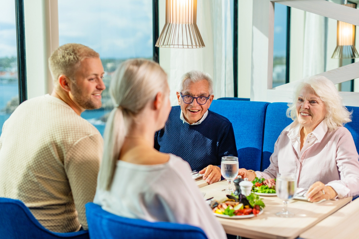 Color Hybrid buffet_CLL-27228_Arild Danielsen.jpg