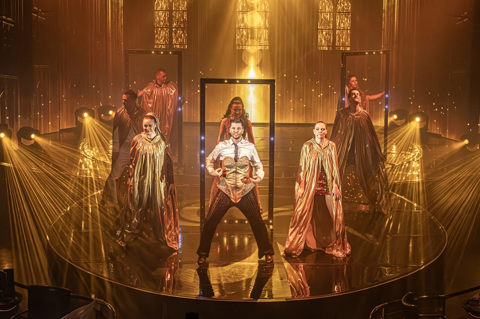 PASSION 4 FASHION .jpg