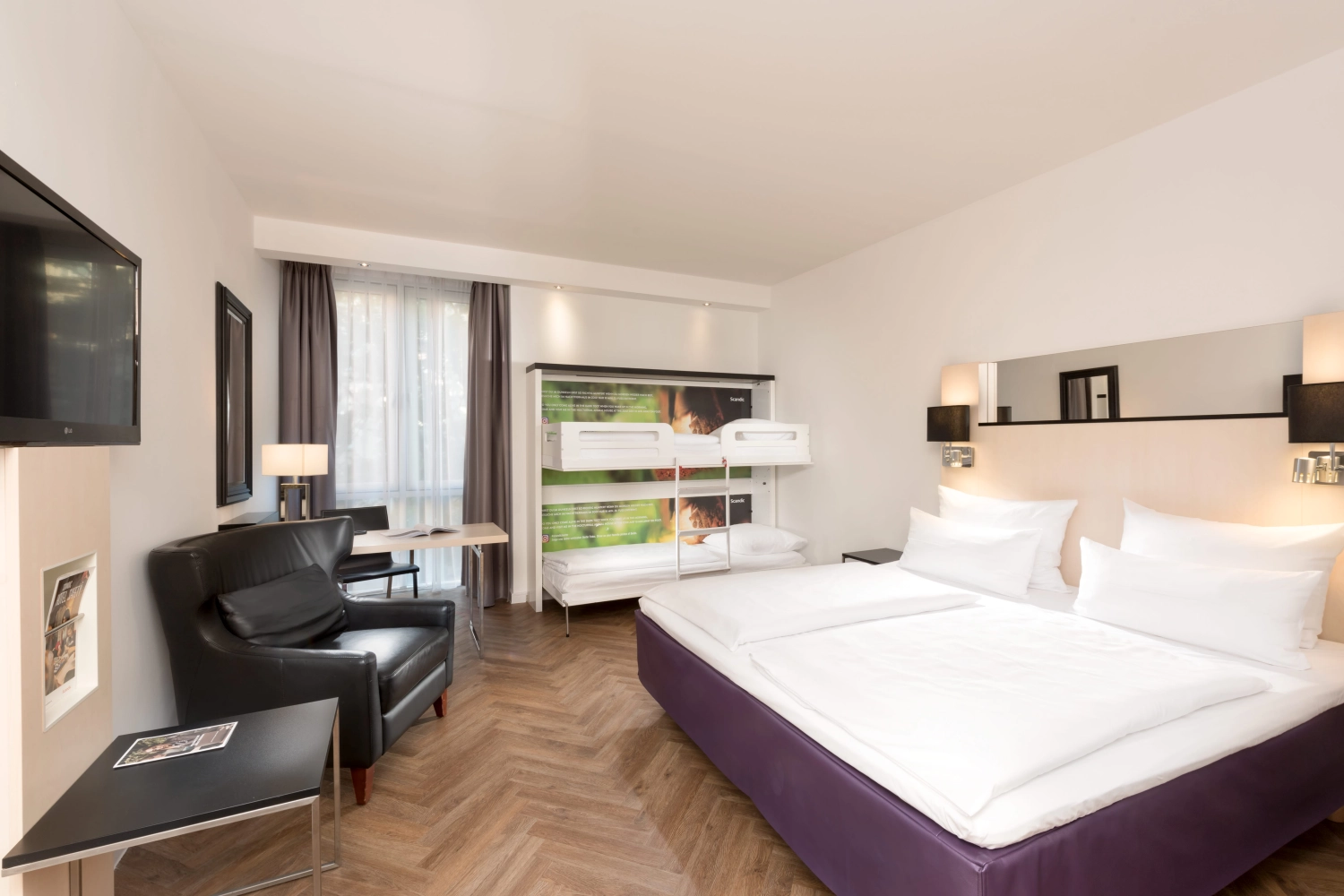 Scandic_Berlin Kurfürstendamm_Room_Standard Family.jpg