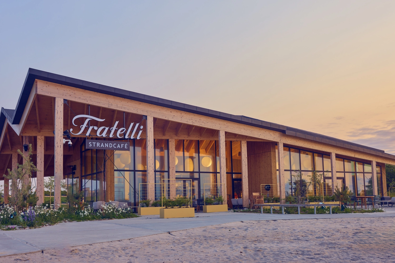 Fratelli-Beach-Café-©️Center-Parcs-Nordborg-Resort-(4).jpg