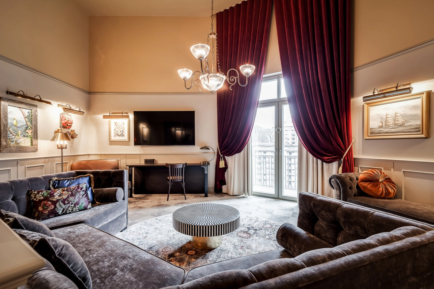 Grand Curiosa_Deluxe_vardagsrum_1_Petter Fällström Nero Interior.jpg